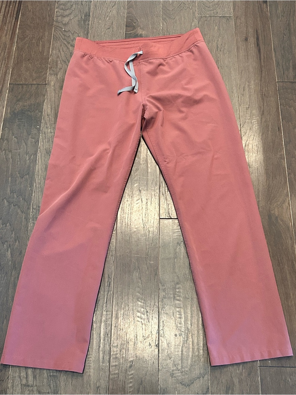 Figs Technical Scrubs Large STYLE NAME LIVINGSTONSTYLE# T21003PO# 2652